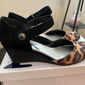 Anne Klein wedge shoes